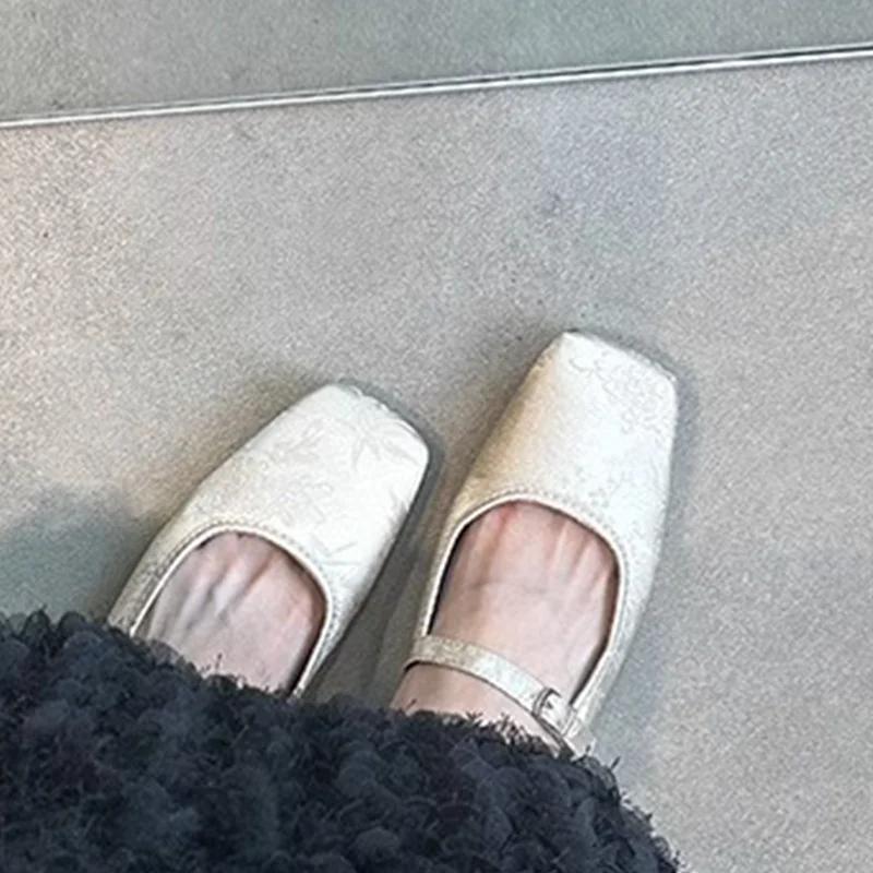 Fashion Woman Flats Retro Slippers Spring Fashion Slingback Shoes Dress Elegant Women Mules Shoes 2025 Designer Casual Chaussure Femme