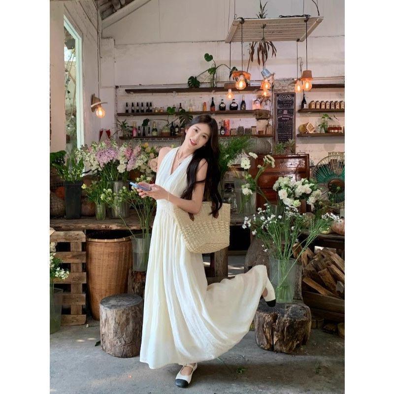 Elegant 2026 French Slimming Summer Dress: Sleeveless, Waist-Cinched, Trendy Design