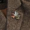 Gift Maple Leaf Shape Metal Material Fashion Jewelry Garment Accessories Pin Brooch