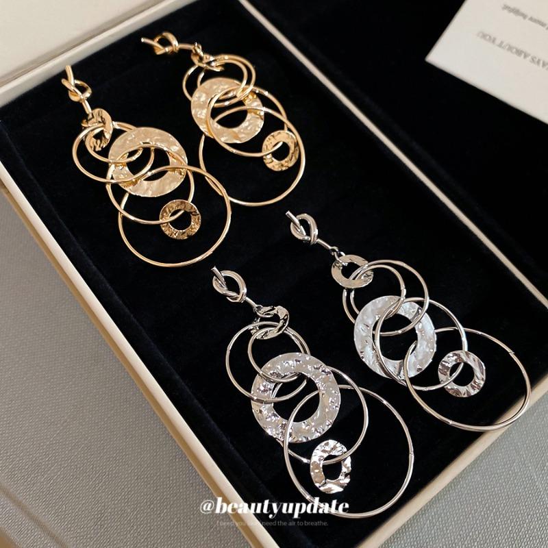 Silver needle European and American knotted round pleated metal fringed pendant earrings versatile stud earrings niche design earrings women