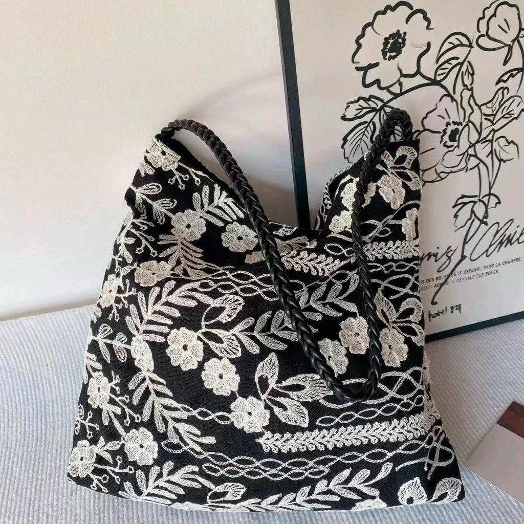 Chinese style shoulder underarm bag French retro embroidered cloth bag mini hand bag tote bag