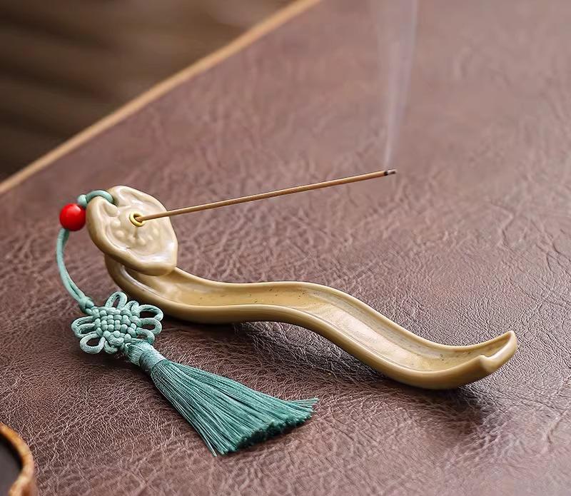 

BEPAN Ruyi Line Incense Insert Creative Home Aromatherapy Base Chinese Design Tea Table Mini Incense Burner Home Decoration Gift бежевий