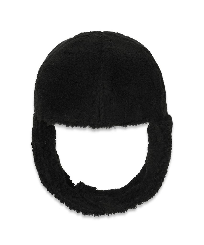 MACKY Boucle Cap Black