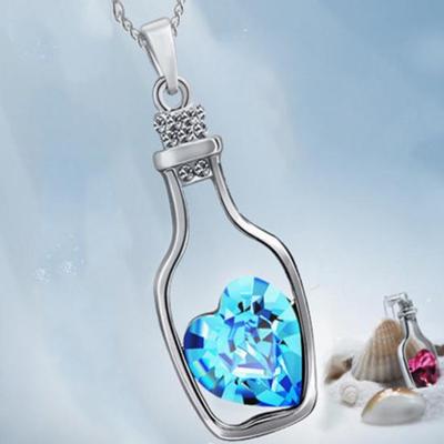 Regalo di gioielli per collana intarsiata con strass a forma di cuore con ciondolo a forma di bottiglia da donna