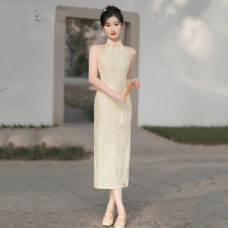 White neck sleeveless national style new Chinese Suzhou long cheongsam improved young women's high-end birthday dress