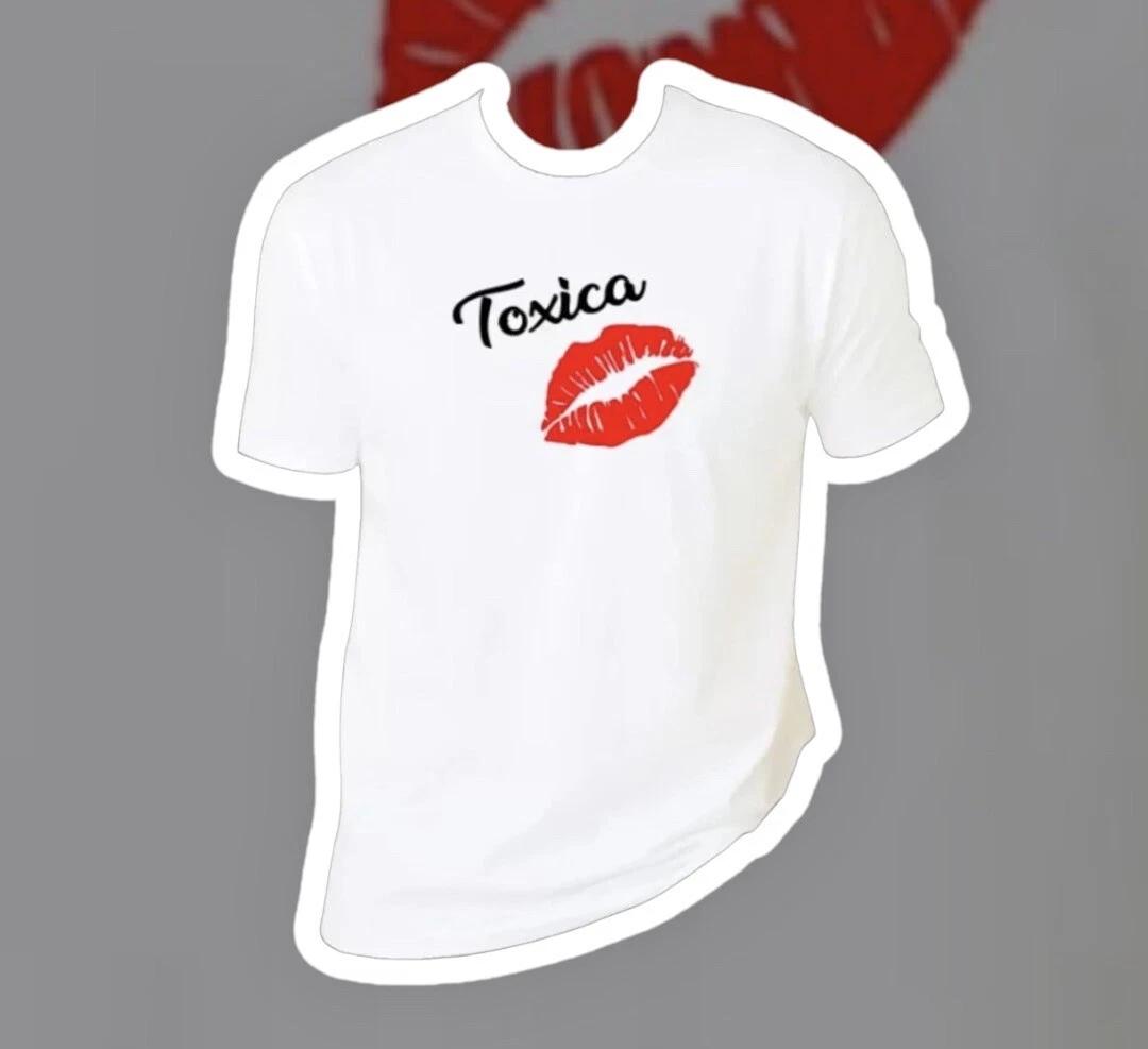 

Toxica Kiss unisex T-Shirt 100% Cotton Premium Tee S,M,L,XL,XXL 3XL