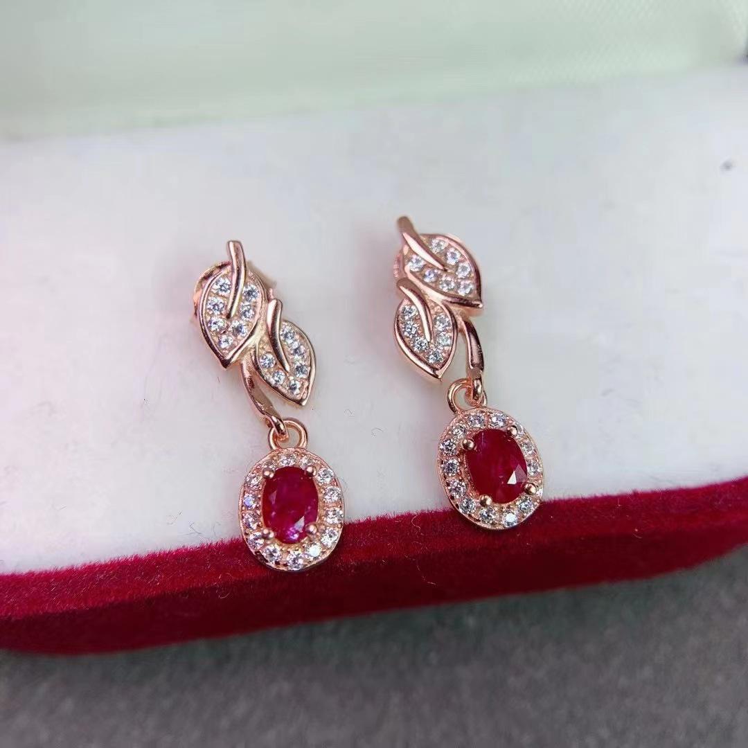 

Silver-Plated Small Leaf Oval Dangle Earrings - Fresh, Exquisite, and Elegant Design