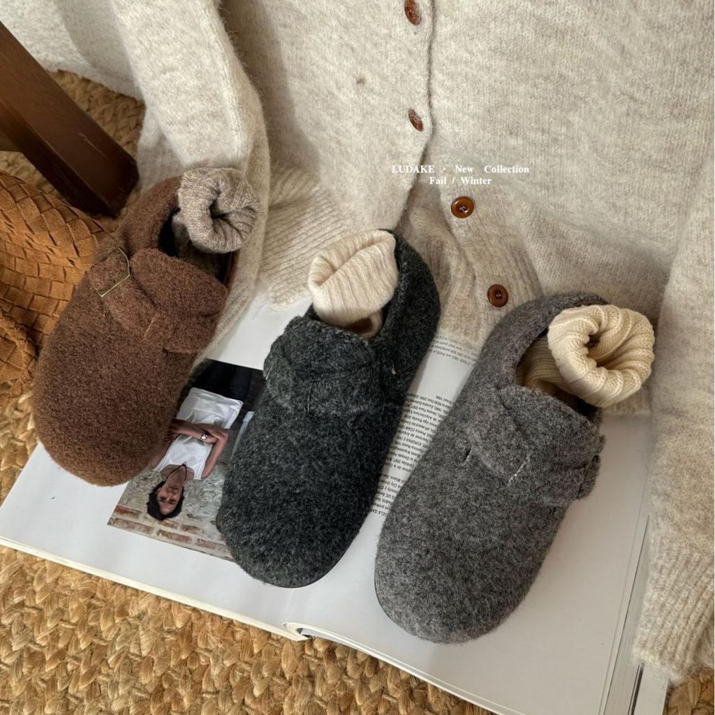 2025 autumn and winter new round head belt buckle woolen thick-soled deep mouth Boken women's single shoes casual Doudou shoes