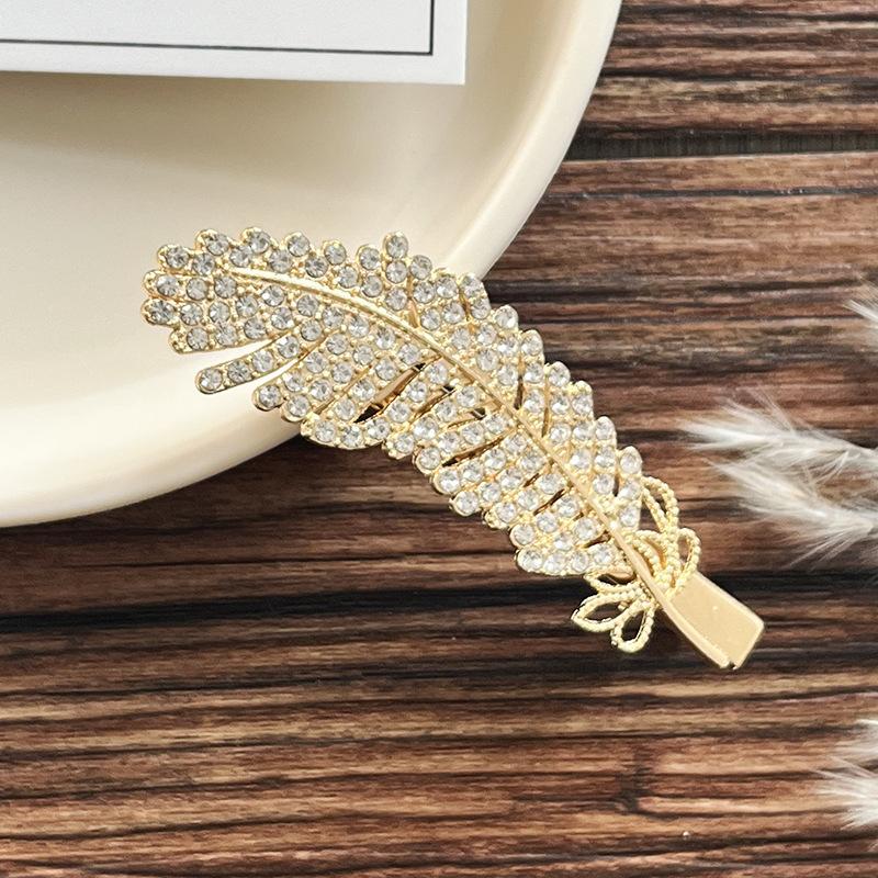 Luxury Feather Design Sparkling Rhinestone Leaf Hair Clips Glittering Leaf Duckbill Hair Barrettes Hairpins for Women Stylish Hair Accessories