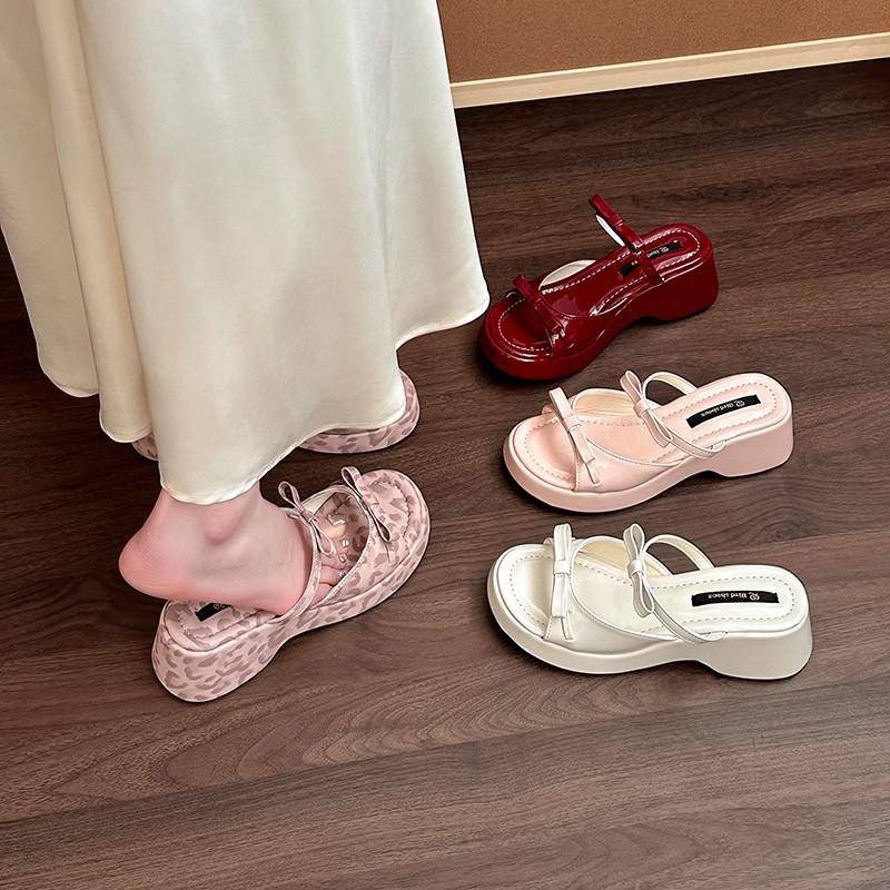 Cartoon Girl Slippers 2025 New Summer Wear Fashion Platform Sandals Summer Bow Slippers Women