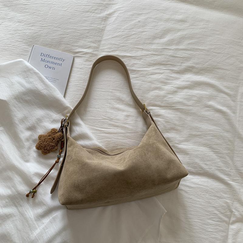 Retro Matte Niche Underarm Bag Women's 2025 Winter New Versatile Women's Bag Popular Messenger Bag Shoulder Tote Bag