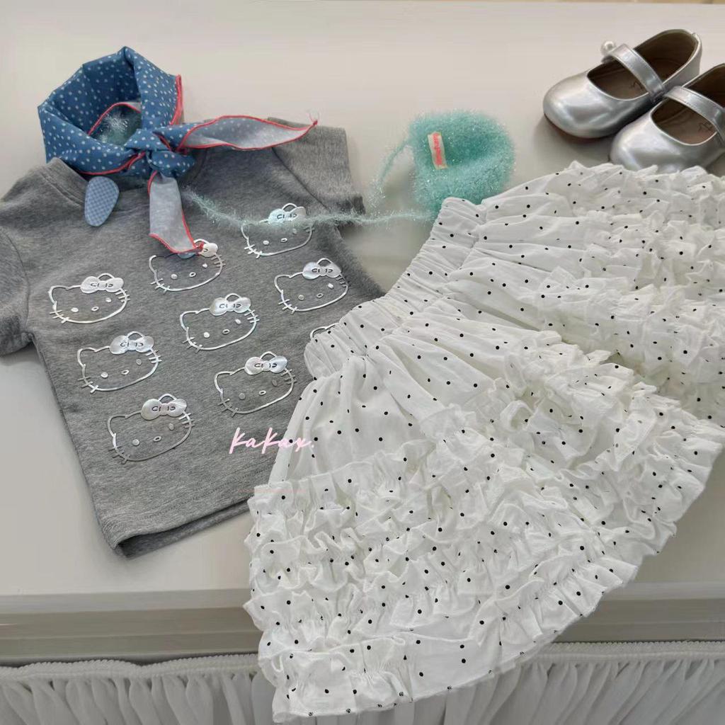Korean Style Girls' Cartoon Kitty T-shirt & Polka Dot Skirt Set - Cute Summer Two-Piece for Baby Girls.