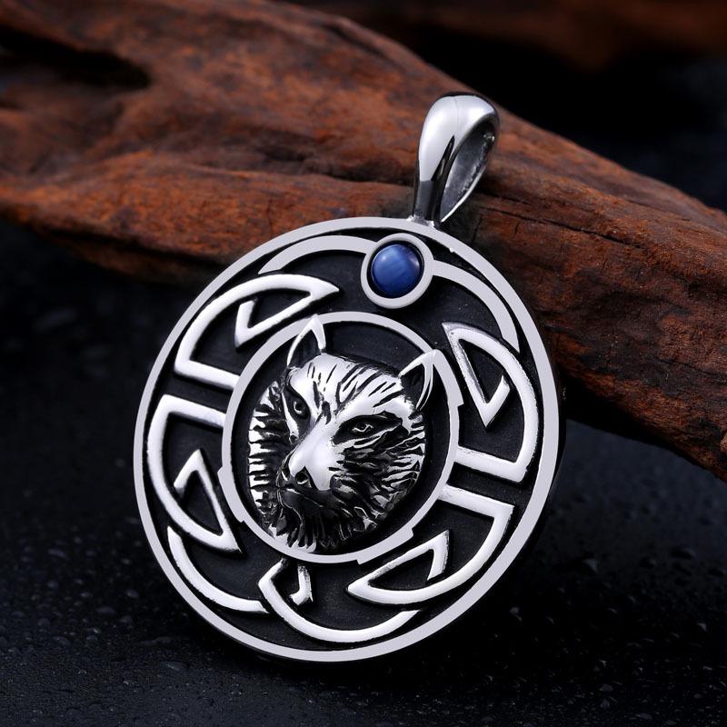 Ciondolo Testa di Lupo Iron Man: Acciaio al Titanio da Uomo con Intarsio di Diamanti