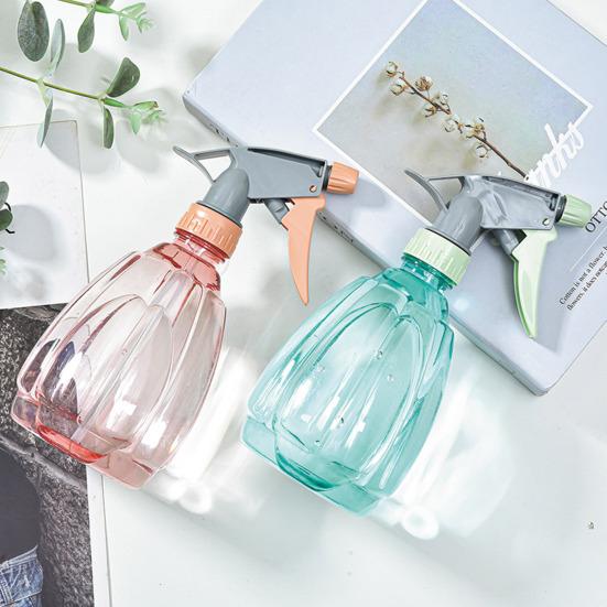 500ml Watering Can Plant Mister Household Spray Bottle with Adjustable Nozzle Handheld Pressure Sprinkling Can for Balcony And Garden Use