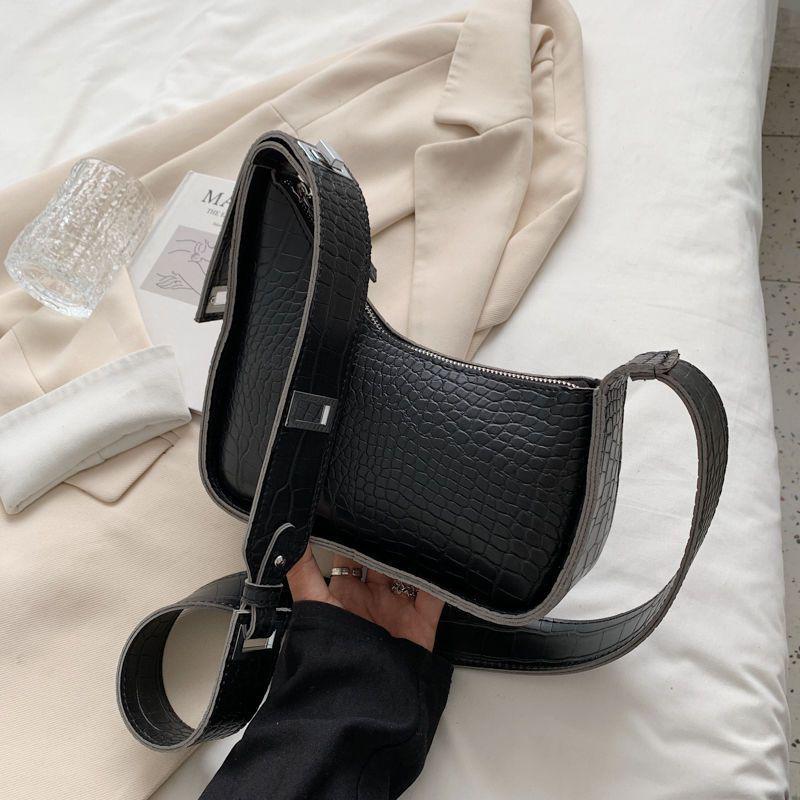 

Xiangdun 2025 Trendy French Niche Embossed Saddle Bag - Large Capacity Fashionable Single Shoulder Underarm Bag for Women