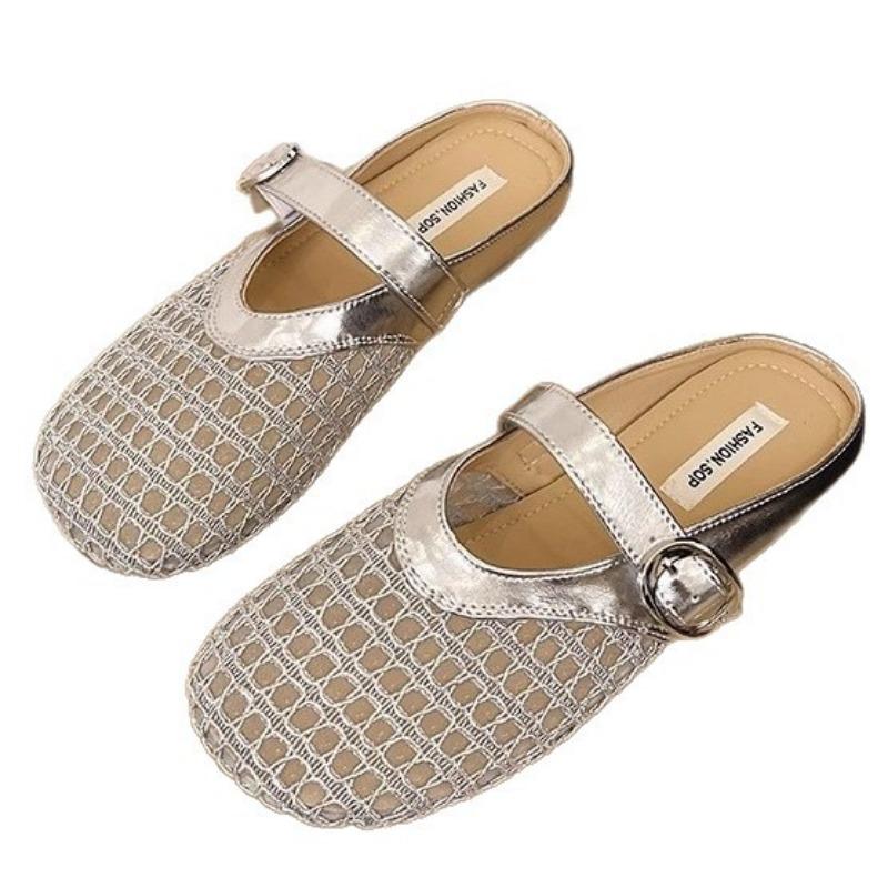 Flat bottom woven hollow slippers women's new outer wear fashion temperament sandals belt buckle bag head slippers