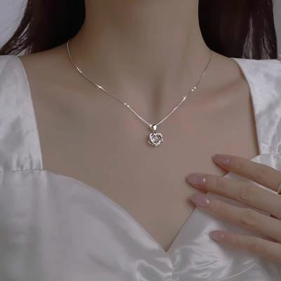 Sechszackiger Stern, schlagendes Herz, Anhänger für die Freundin, herzförmige Kronenhalskette