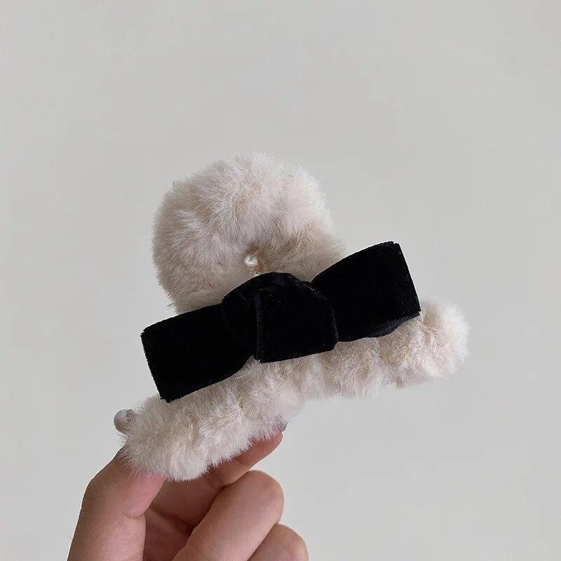 Sweet Bowknot Plush Hair Claw Clip New Classic Small Hair Clips Barrettes Hairgrips Headdress For Female Winter Hair Accessories