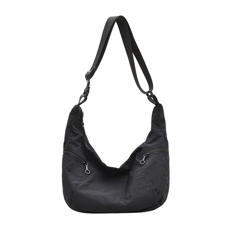 

Повседневная наплечная сумка Macron водонепроницаемая нейлоновая кроссбоди нишевая ретро сумка-пельмень для поездок One Size чёрный