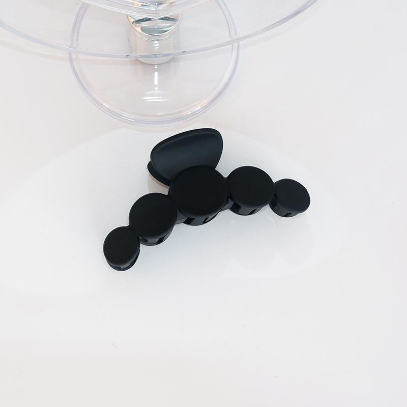 Korean Style Matte Drop-Resistant Hair Claw Clip for Updo - Versatile and Trendy Hair Accessory