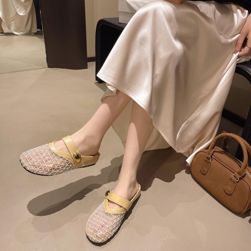 Fashion New 2025 Women's Flat Bottom Slip-On Sandals Head Cover Mesh Breathable Summer Outdoor Rubber Sole Soft Bottom Slippers