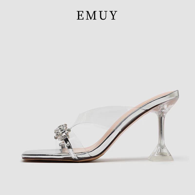 

Босоножки на толстом каблуке прозрачные женские летние новые со стразами шлепанцы на одном ремешке универсальные серебристые с хрустальным каблуком крутые шлепанцы 40