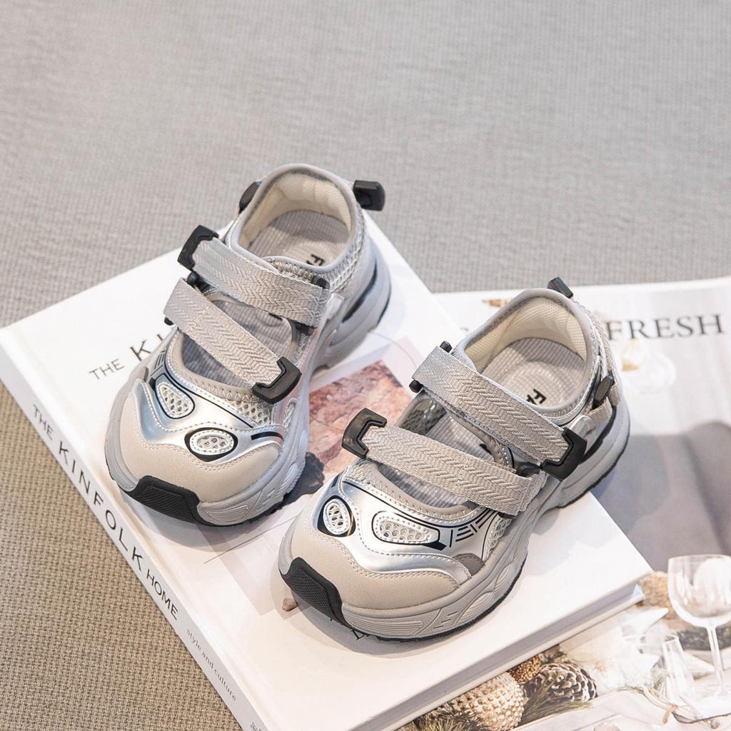 Boys Sandals 2025 New Summer Baotou Children's Shoes Summer Sports Sandals Girls Beach Shoes Medium and Old Children