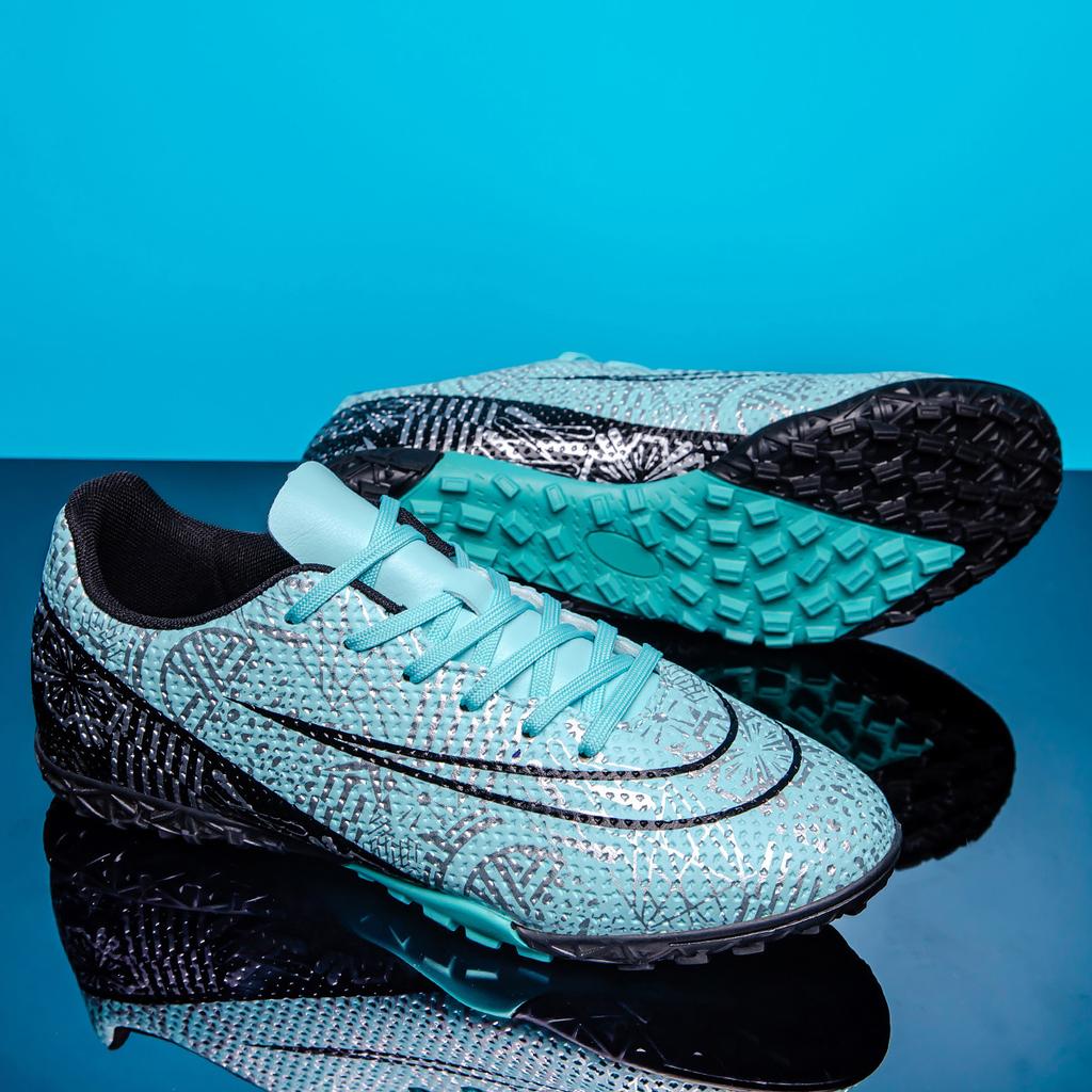 Football Shoes Breathable and Comfortable Professional Futsal Football Shoes Artificial Grass Training Shoes