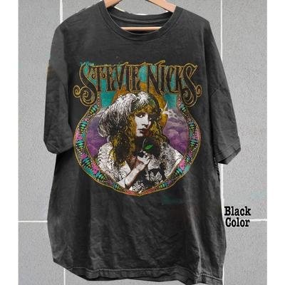 2026 Estate Vintage Anni '90 Stevie Nicks Concerto Musicale Maglietta Unisex Uomo Donna Estate Maglietta da Uomo Nera Casual Girocollo Cotone Maglietta