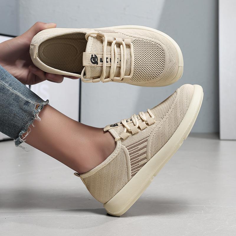 Spring and summer cloth shoes women's flat-bottomed fly-woven casual lightweight breathable single shoes soft-soled non-slip casual shoes