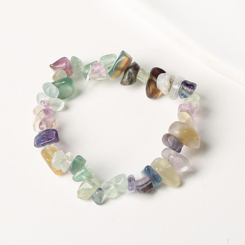 Elastisches Armband mit natürlichem Citrin-Chip: Unregelmäßige Rohsteinperlen in einem frischen, vielseitigen Stil