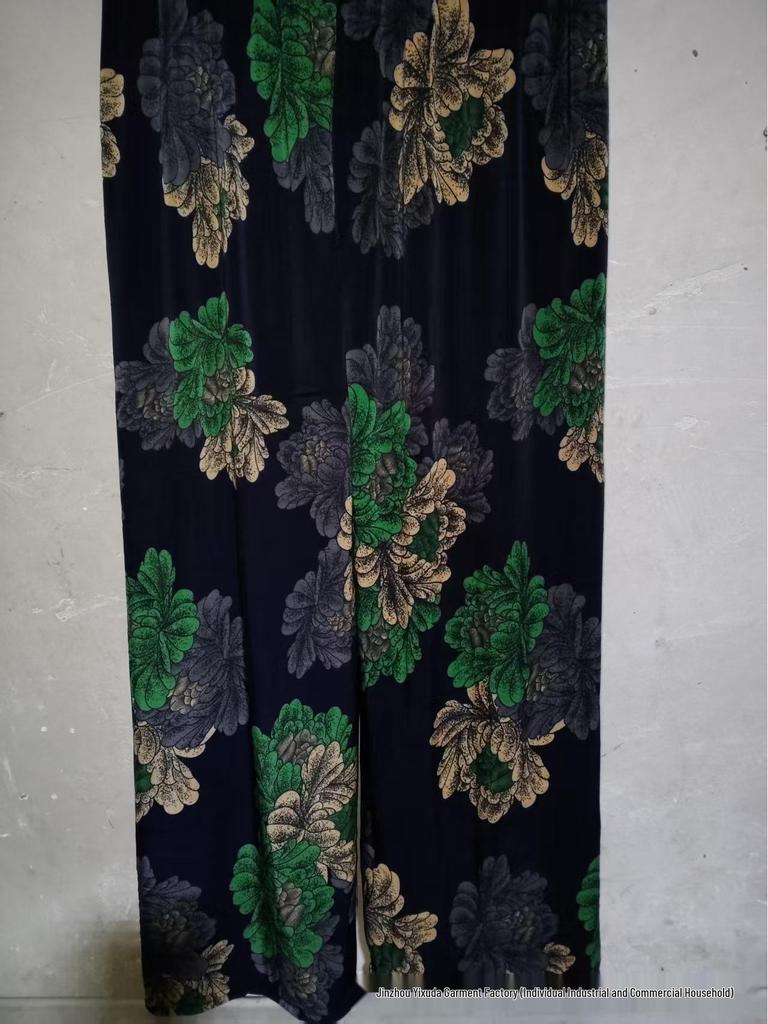 Casual Summer Women's Plus Size Ice Silk Stretch Pants - Loose, High Elastic Waist for Middle-Aged and Elderly