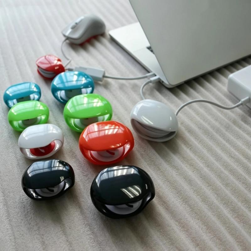1 ks nabíjačka čítačky s výsuvným káblom, organizér na káble, automatický navíjač káblov pre slúchadlá, USB káble