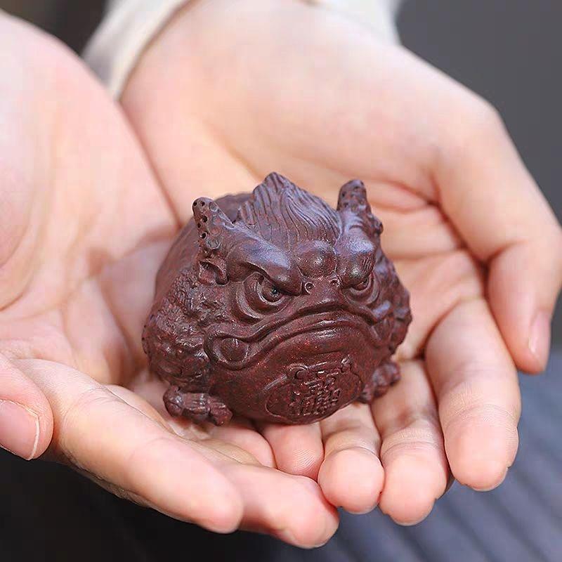 Handmade Yixing Purple Clay Tea Pet - Lucky Dragon Toad, Iron-Red Sand, Glossy Finish, Wealth Attracting, Authentic Teaware