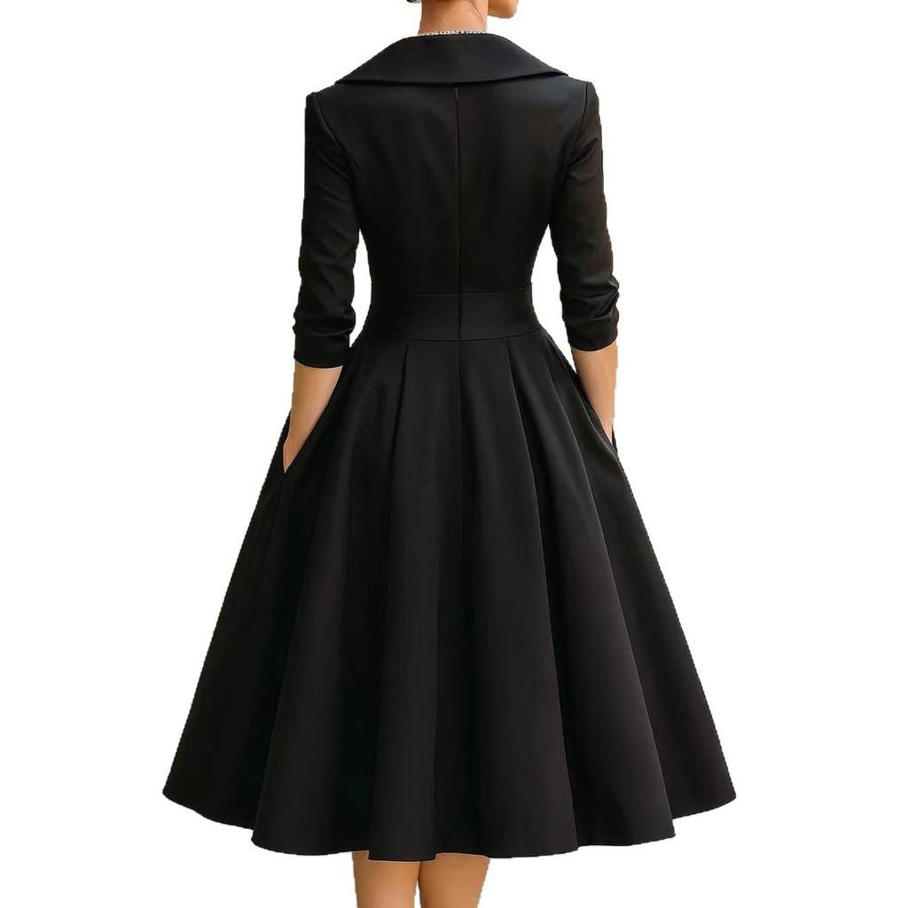 Elegantes Satinkleid mit langen Ärmeln und hoher Taille für Business und Streetwear