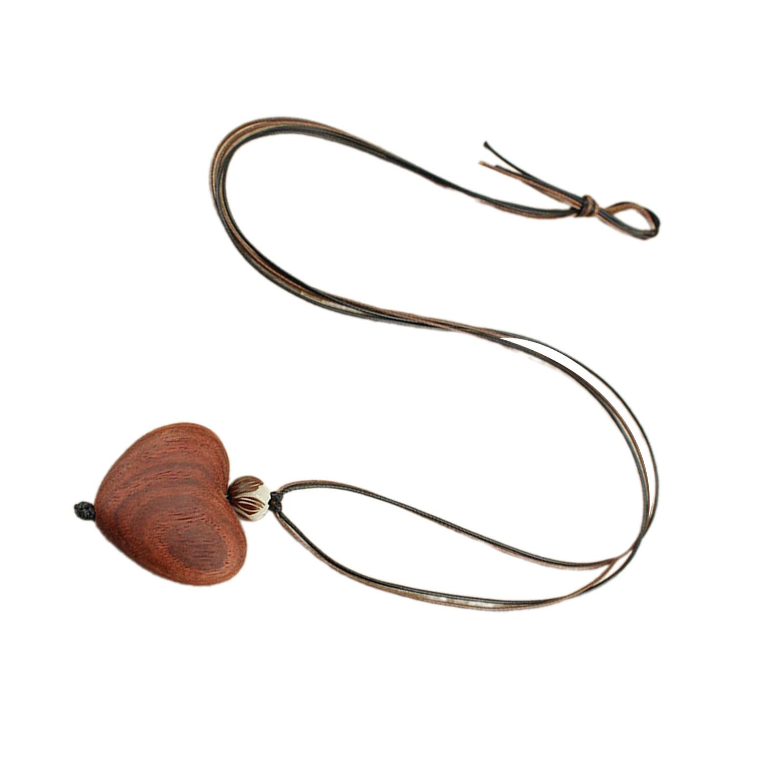 

Элегантное ожерелье с подвеской в форме сердца, изготовленное из прочного дерева для любителей природы и моды, повседневная одежда 1