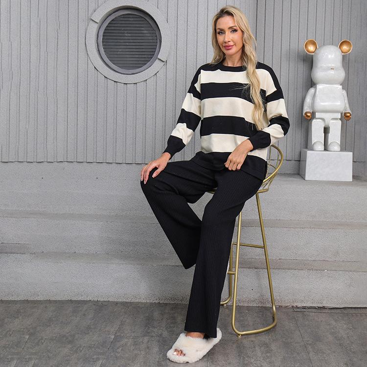 Autumn and Winter Sweater Splicing Striped Crew Neck Fashion Casual Loose Lazy Knitting Two-piece Set Women