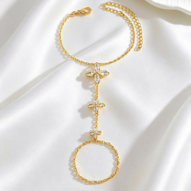 Popular four-leaf flower finger bracelet simple temperament women's zircon back chain fashion jewelry