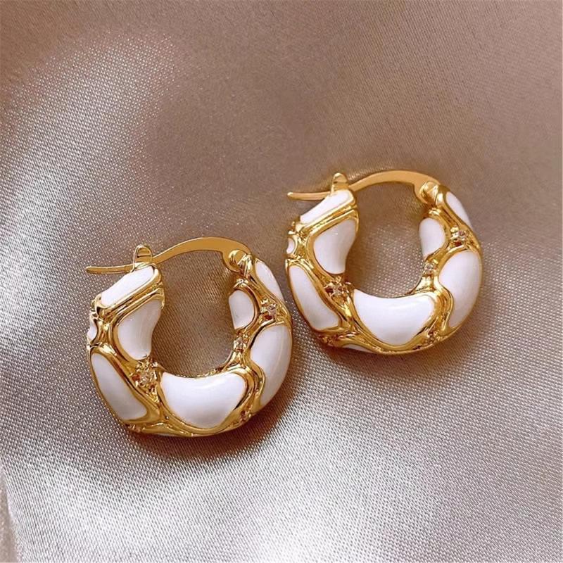Leopard Print Hoop Earrings With Enamel Finish Fashionable Design For Women Lightweight And Allergy Resistant