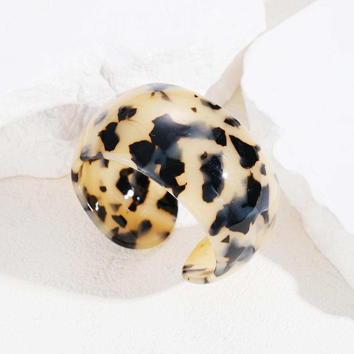 

IF ME Europe American Style Wide Open Bangle Leopard Print Acrylic Cuff Bracelets Vintage Chunky Bangles Jewelry Accessories