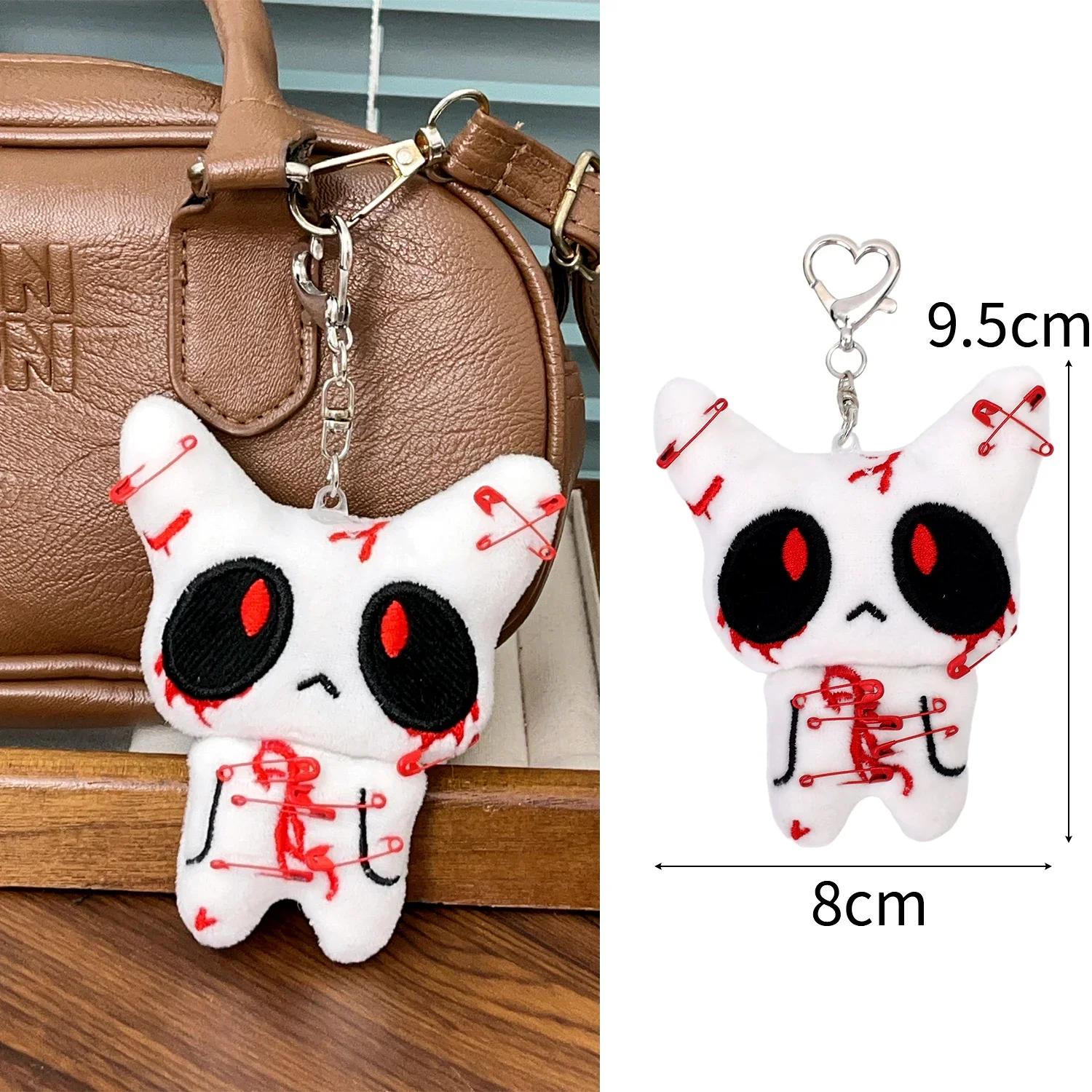 Horror Plüsch Schlüsselanhänger Gruselige Blutige Monsterpuppe Goth Taschenanhänger Gruselige Accessoires für Rucksack Halloween Cosplay Party Dekoration weiß