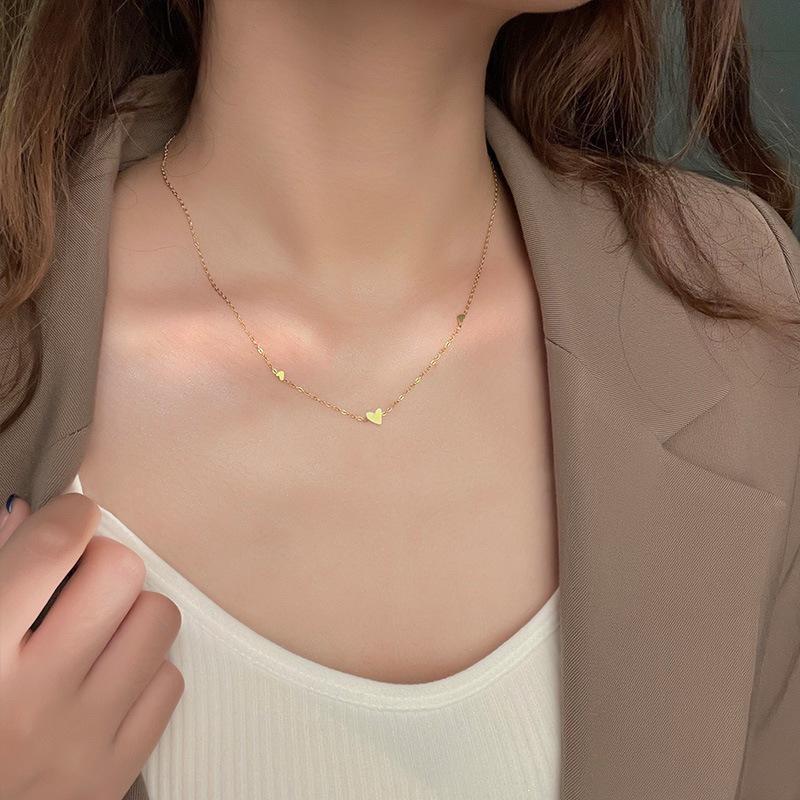 Titanium Steel Heart Pendant Necklace for Women – Elegant Collarbone Chain, Various Shapes, Light Luxury Style, 2026 Short Student Summer.
