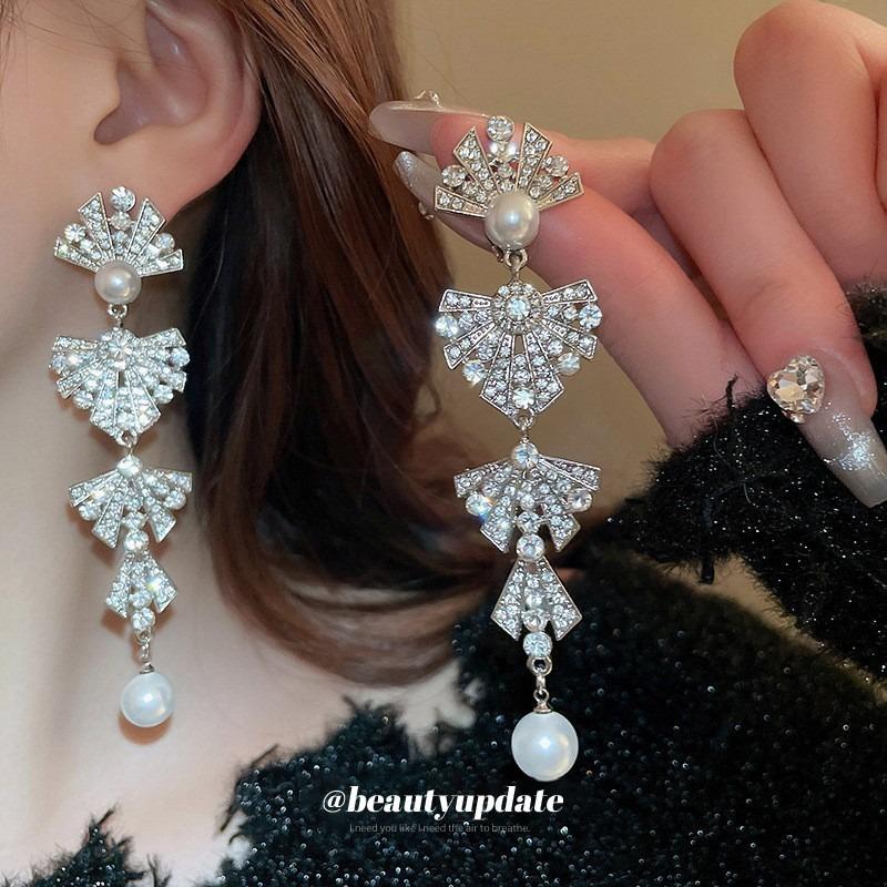 European and American Silver Needle Full Diamond Irregular Earrings Exquisite Luxury Design Earrings Niche Versatile Earrings