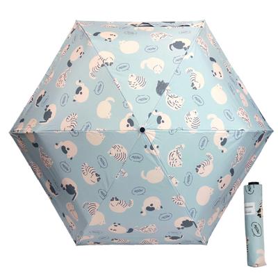 Pliage grand mais léger adapté au soleil et à la pluie avec un chat Caractéristiques chaleur lumière et UV Compact et ne pesant que Caractéristiques et UV