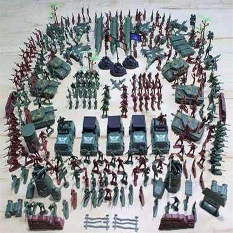 80s Nostalgic Toy Soldiers Sandbox Set: WWII Model Tank Battle for Kids