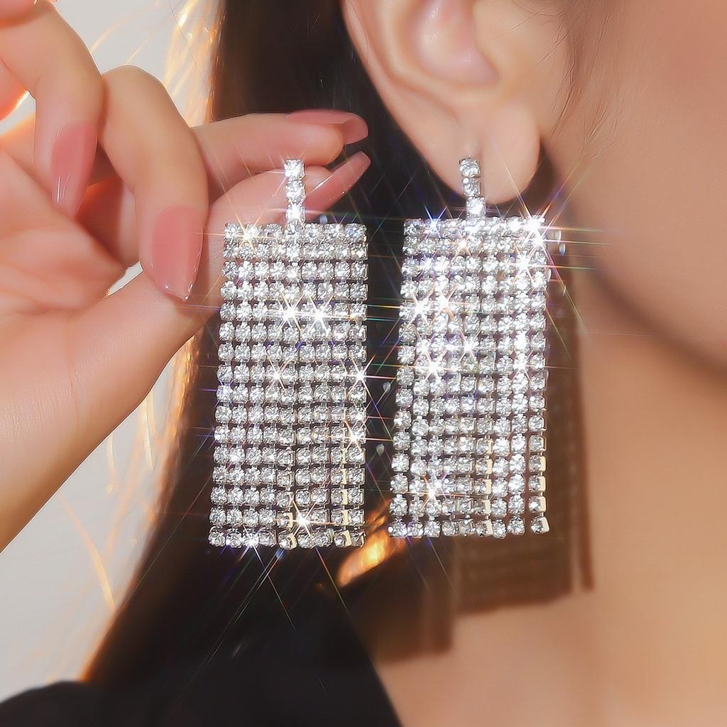 Fashion Versatile Super Flash Long Fringed Earrings
