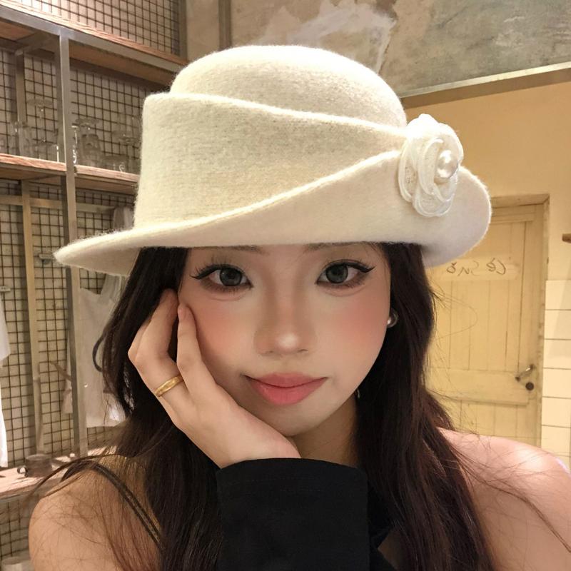 Cappello Elegante Retrò con Volant Camelia Erede per Donna Atmosfera Autunnale e Invernale Cappello a Cilindro Cappello da Pescatore Stile Francese