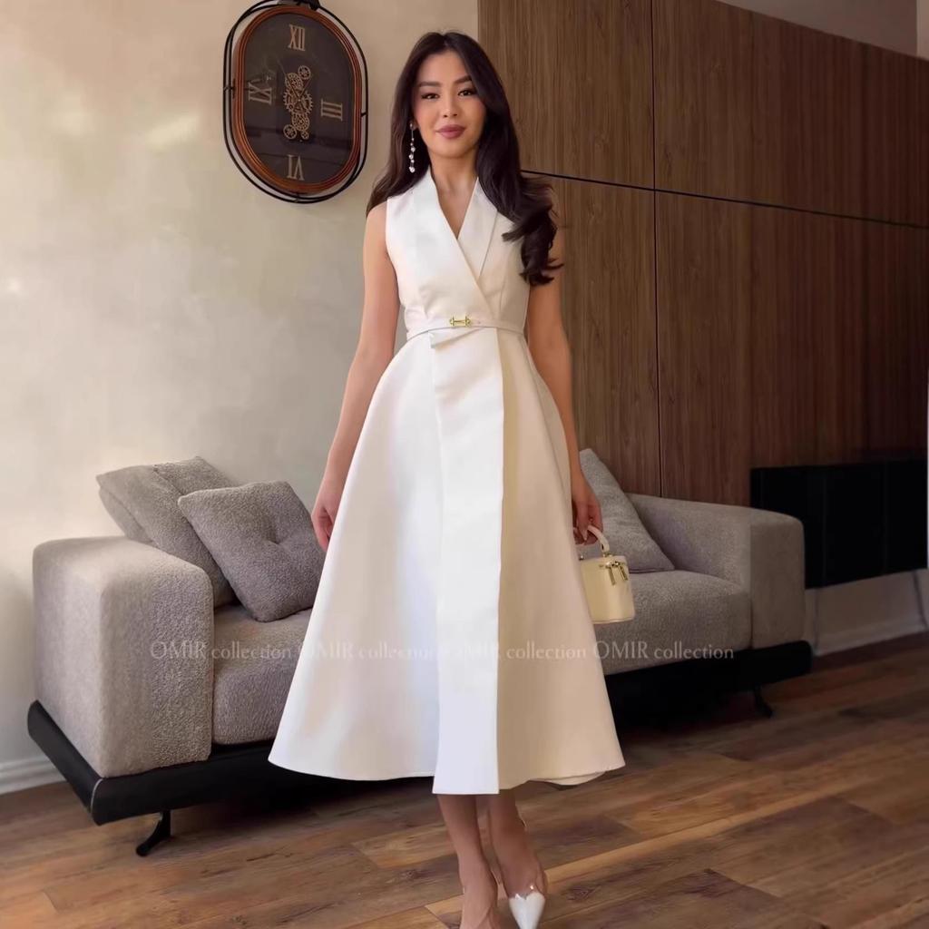 2026 Spring Women's Solid Color Sleeveless Lapel Dress - Slimming, Elegant, and Waist-cinching with a Flared Hem
