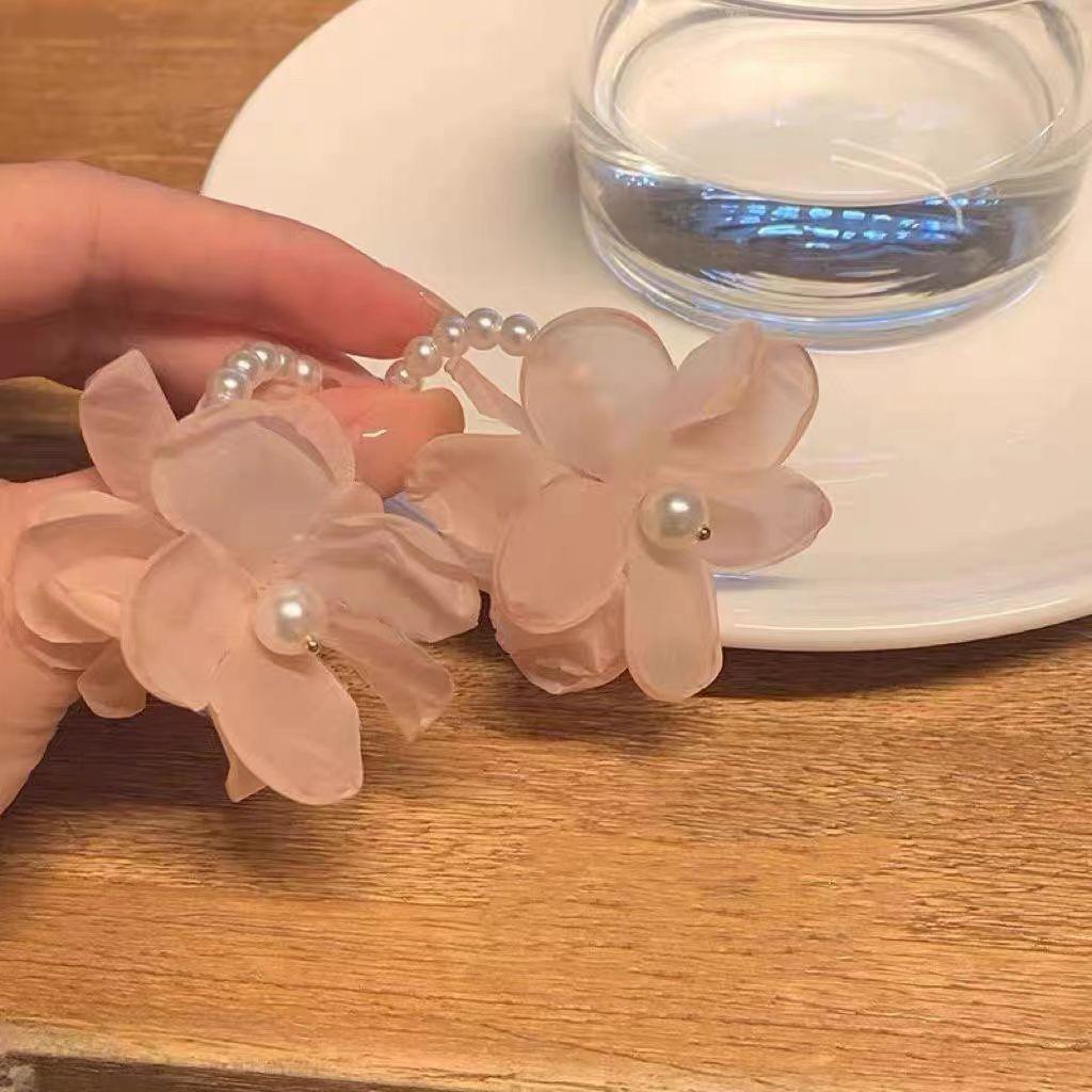 

Красные ретро серьги-бантики с флокированными цветами в гонконгском стиле - Элегантный удлиненный дизайн для женщин, Идеально подходят для осенне-зимнего сезона