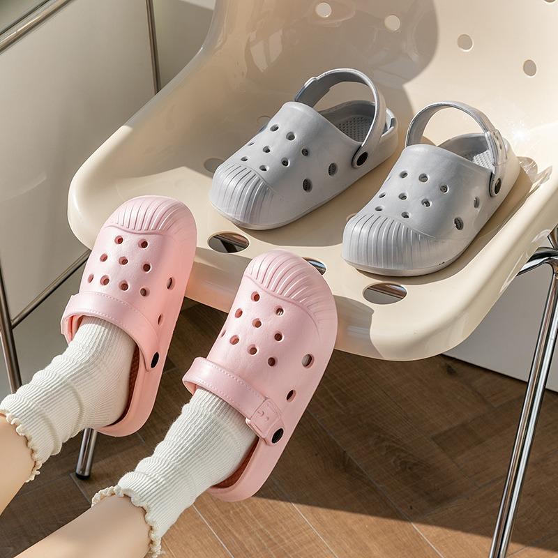 Beach Baotou Hole Shoes Women's Summer Outdoor Non-slip Wear-resistant Cool Slippers Women's Indoor Home Couple Slippers Men